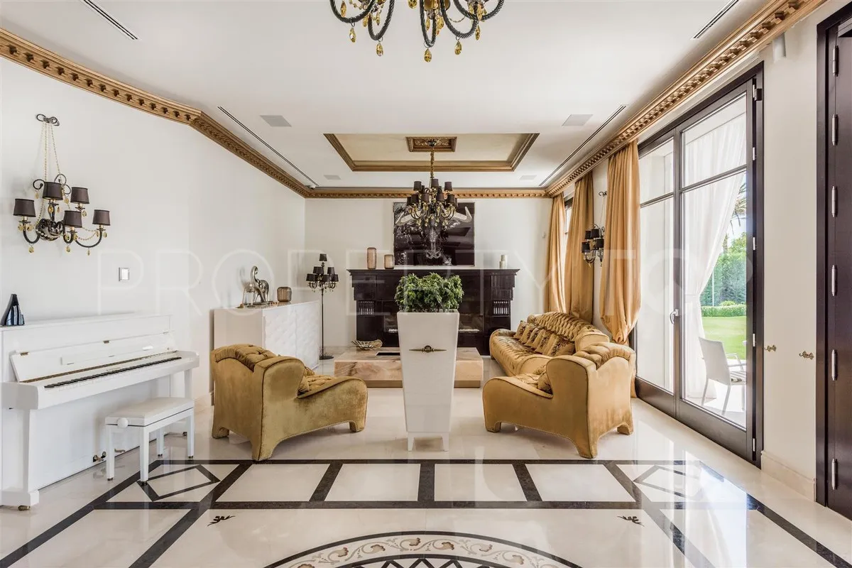Mansion a la venta en Marbella Este de 7 dormitorios