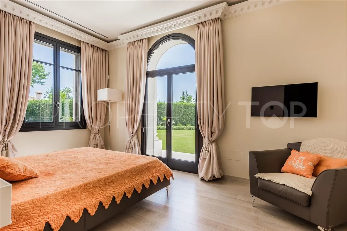 Mansion a la venta en Marbella Este de 7 dormitorios