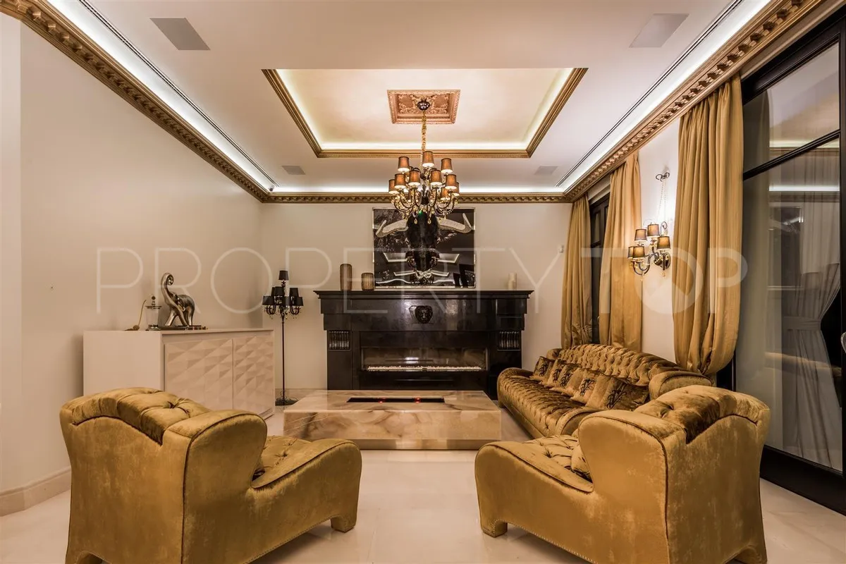 Mansion a la venta en Marbella Este de 7 dormitorios