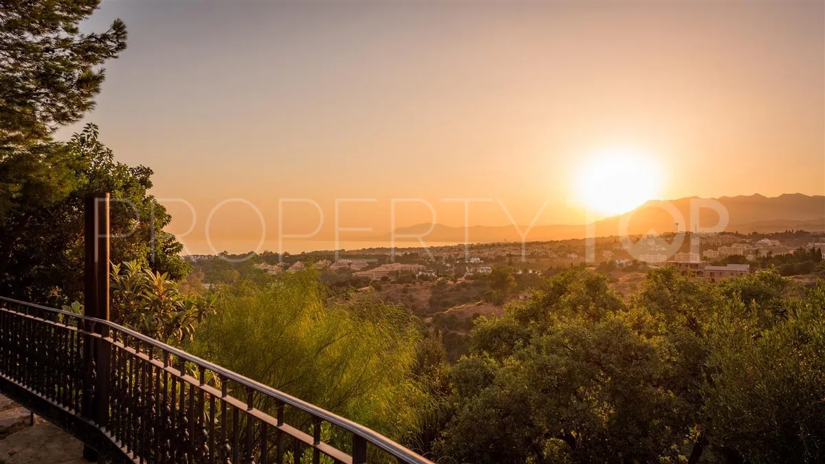 Mansion a la venta en Marbella Este de 7 dormitorios