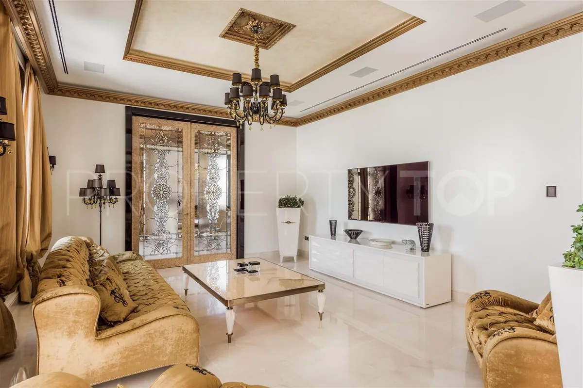 Mansion a la venta en Marbella Este de 7 dormitorios