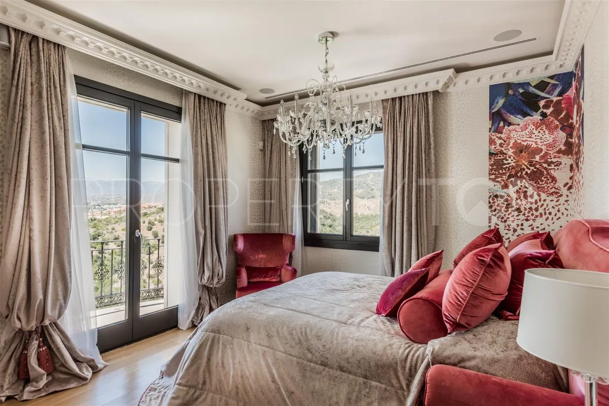 Mansion a la venta en Marbella Este de 7 dormitorios