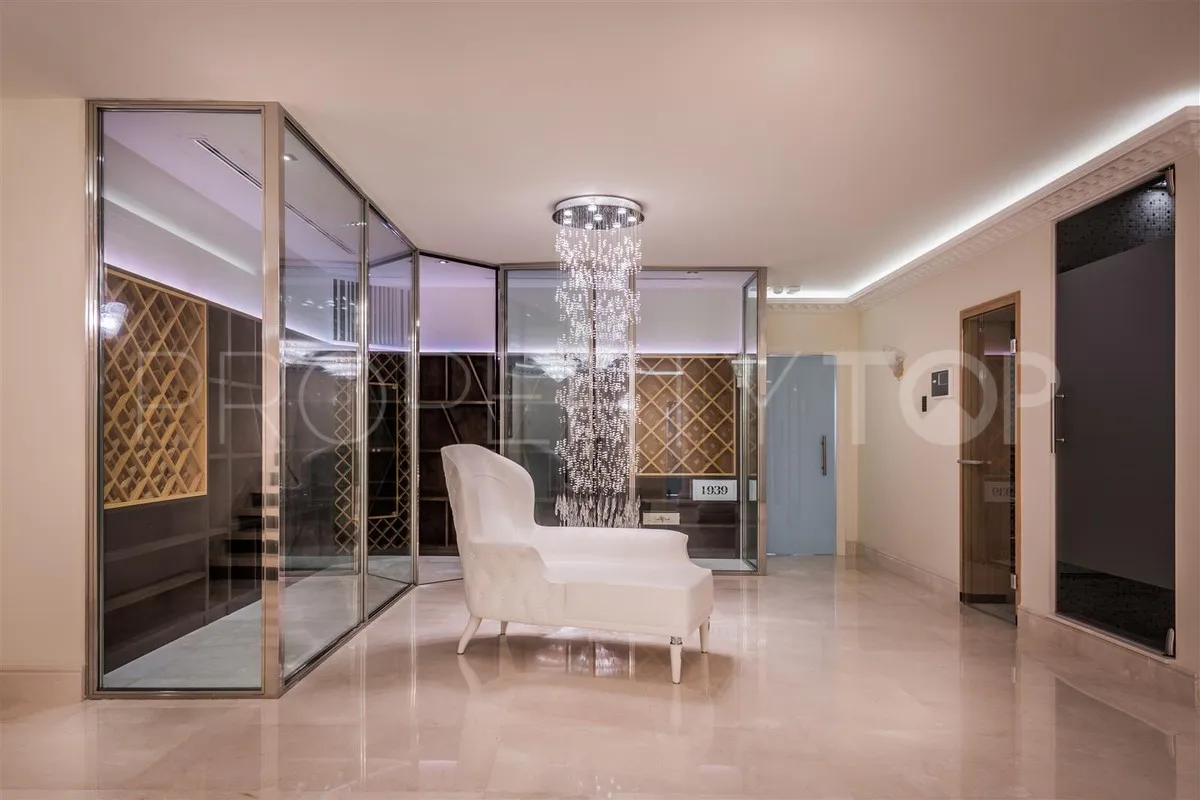 Mansion a la venta en Marbella Este de 7 dormitorios