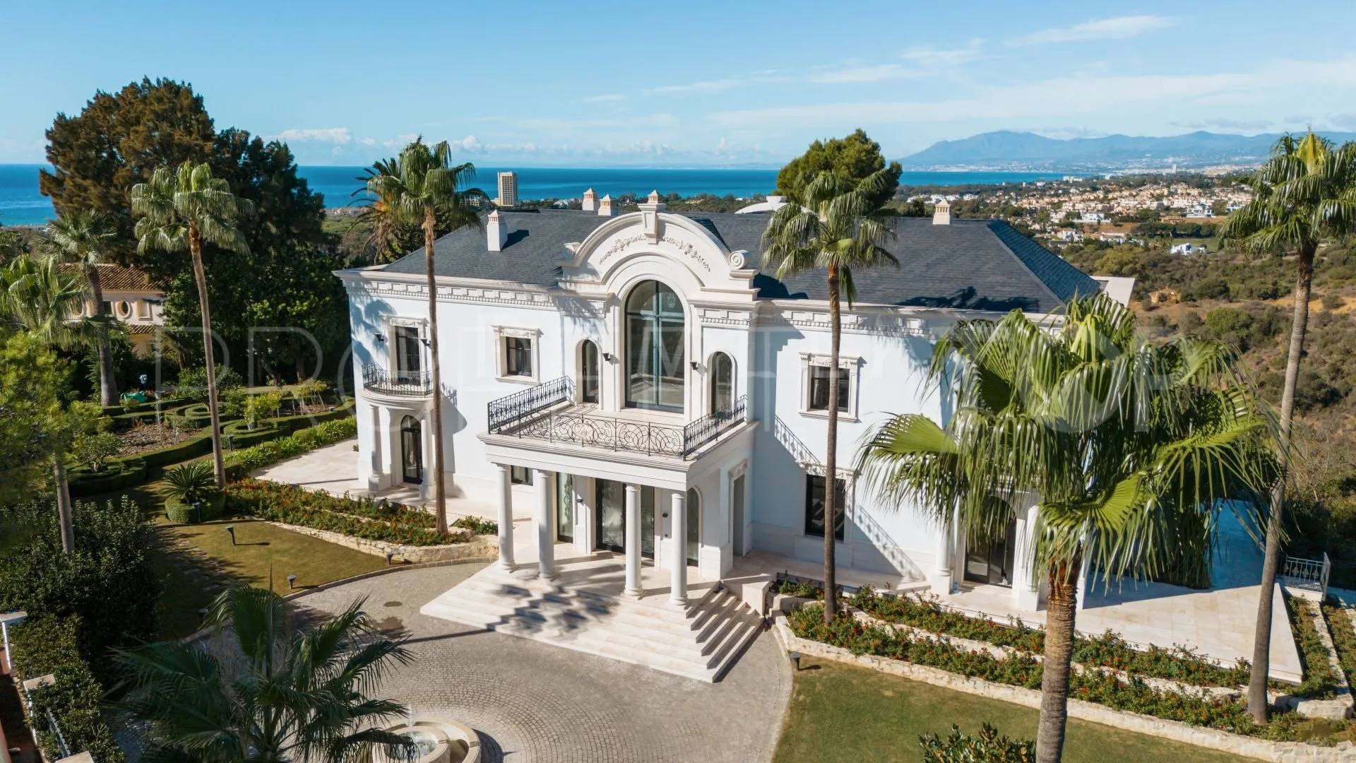 Mansion a la venta en Marbella Este de 7 dormitorios