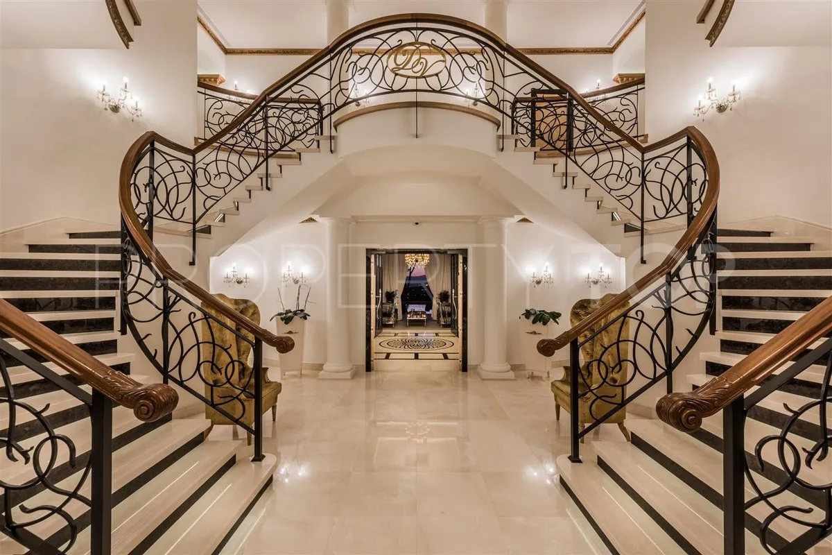 Mansion a la venta en Marbella Este de 7 dormitorios