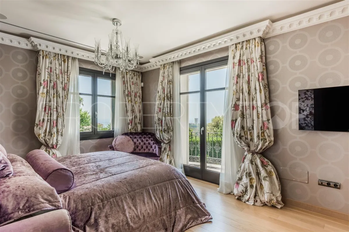 Mansion a la venta en Marbella Este de 7 dormitorios