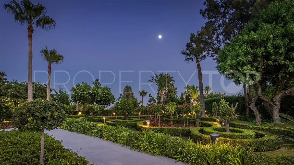Mansion a la venta en Marbella Este de 7 dormitorios
