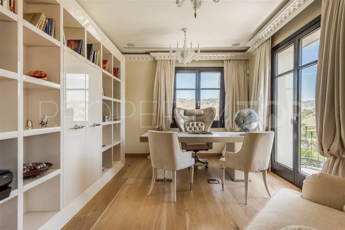 Mansion a la venta en Marbella Este de 7 dormitorios