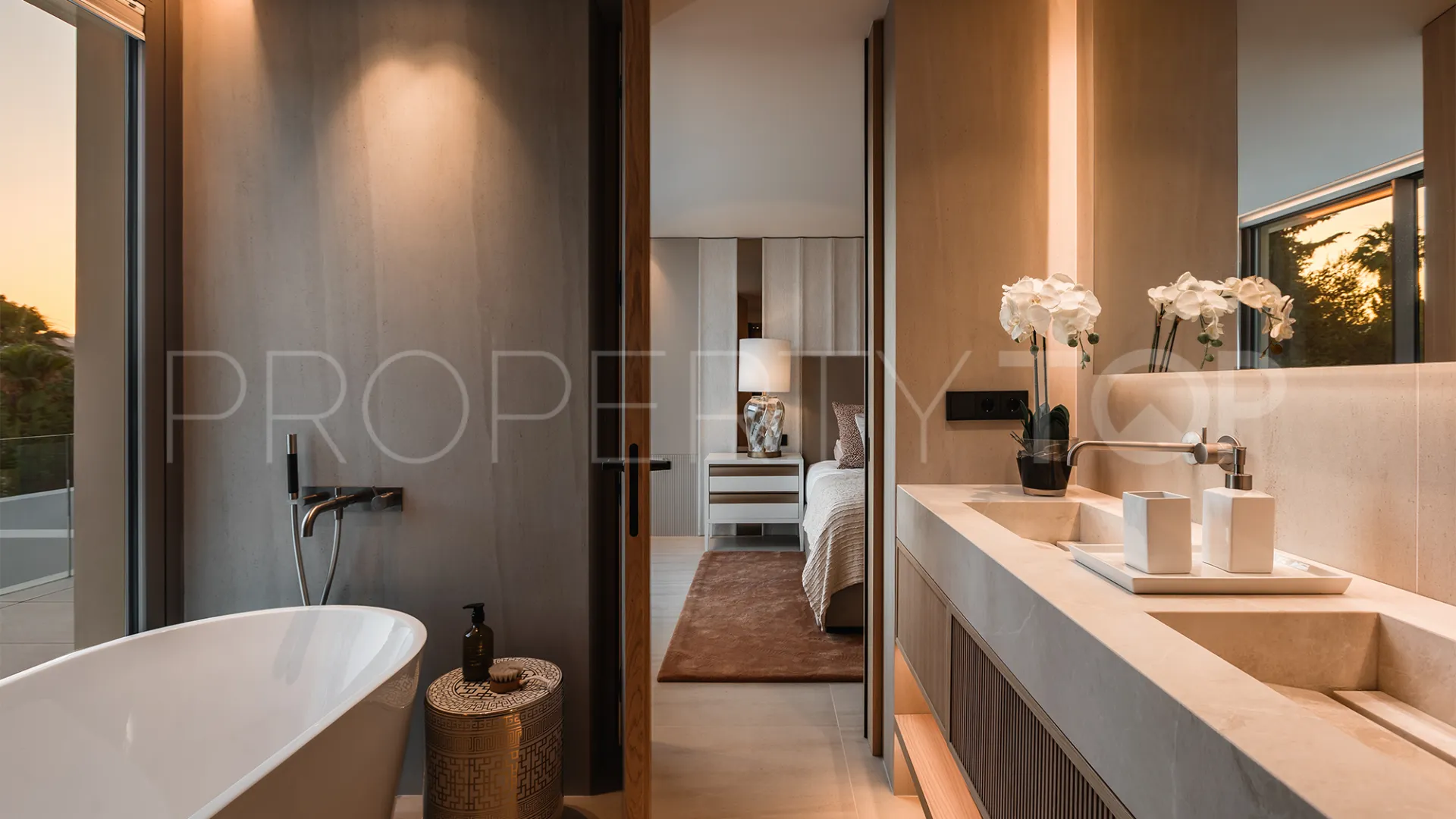 Comprar villa con 5 dormitorios en Marbella