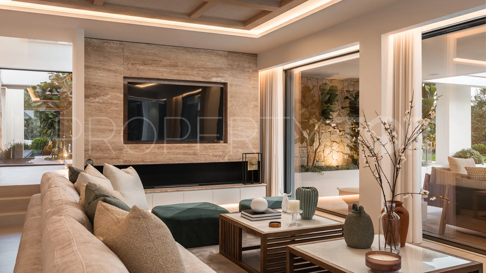 Comprar villa con 5 dormitorios en Marbella