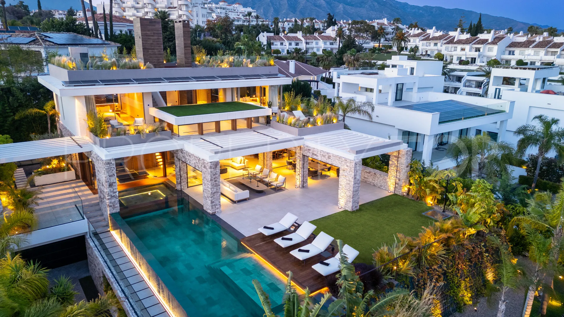 Villa en venta en Marbella - Puerto Banus