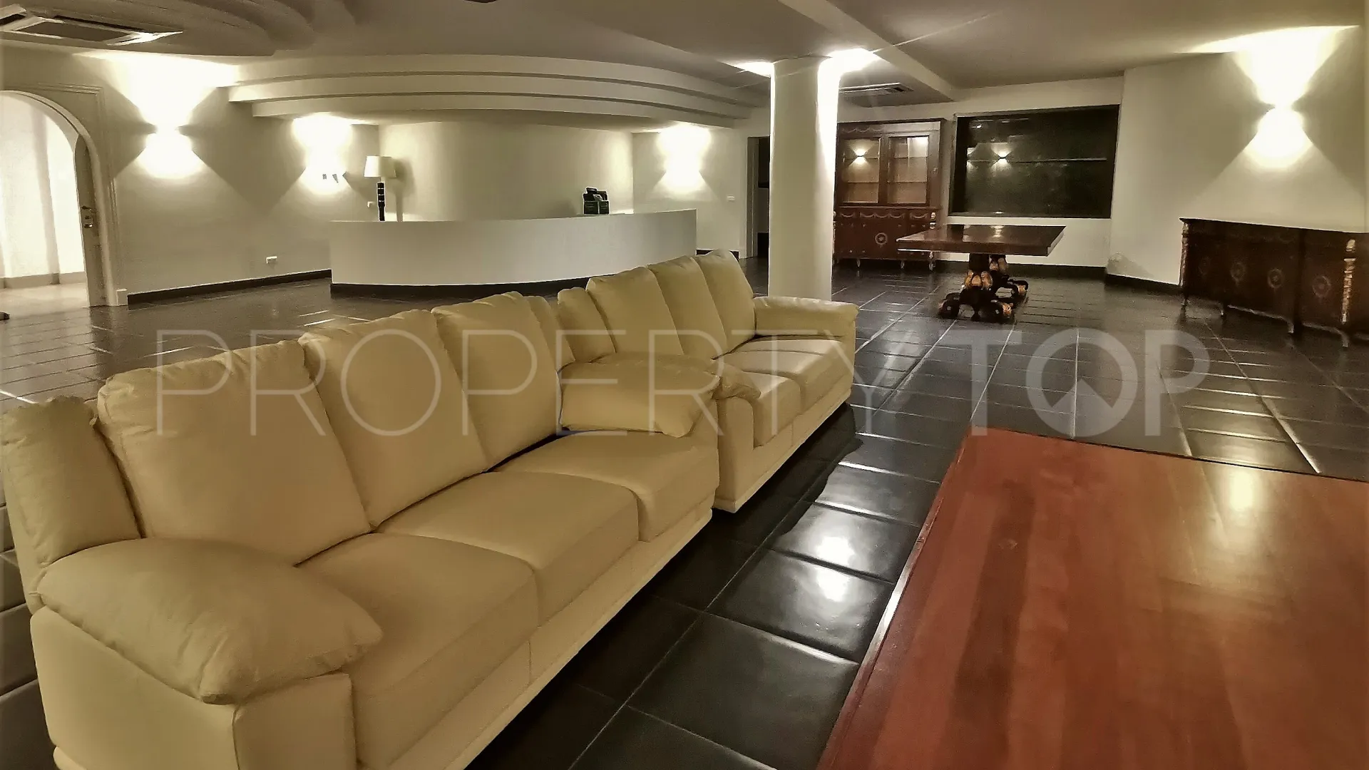 Villa en venta en Benahavis de 7 dormitorios
