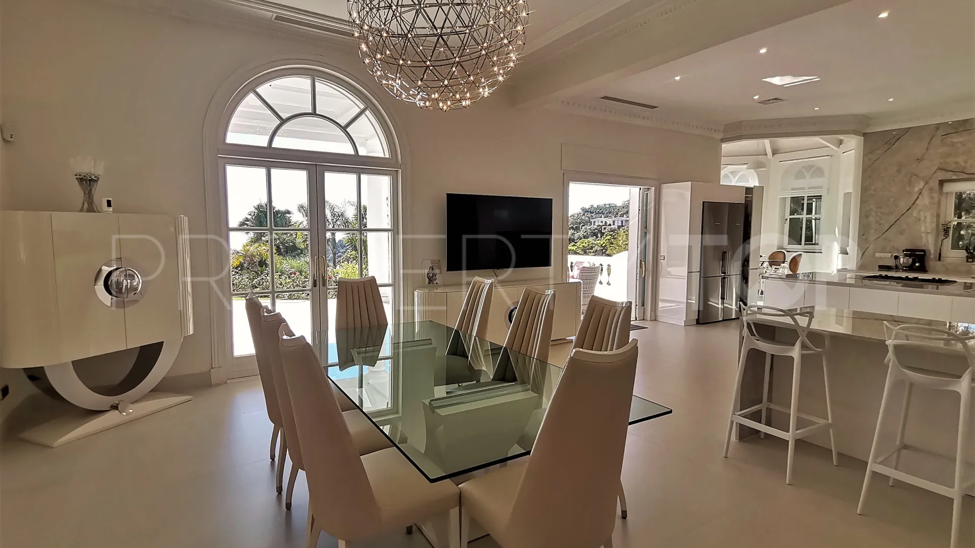 Villa en venta en Benahavis de 7 dormitorios