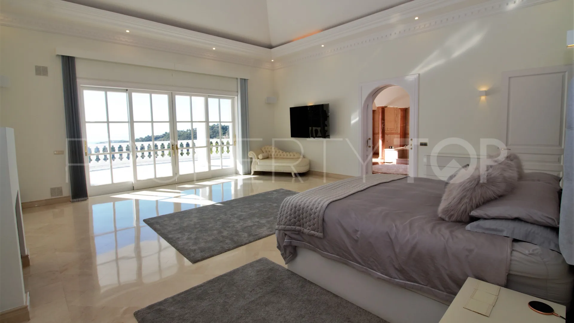 Villa en venta en Benahavis de 7 dormitorios