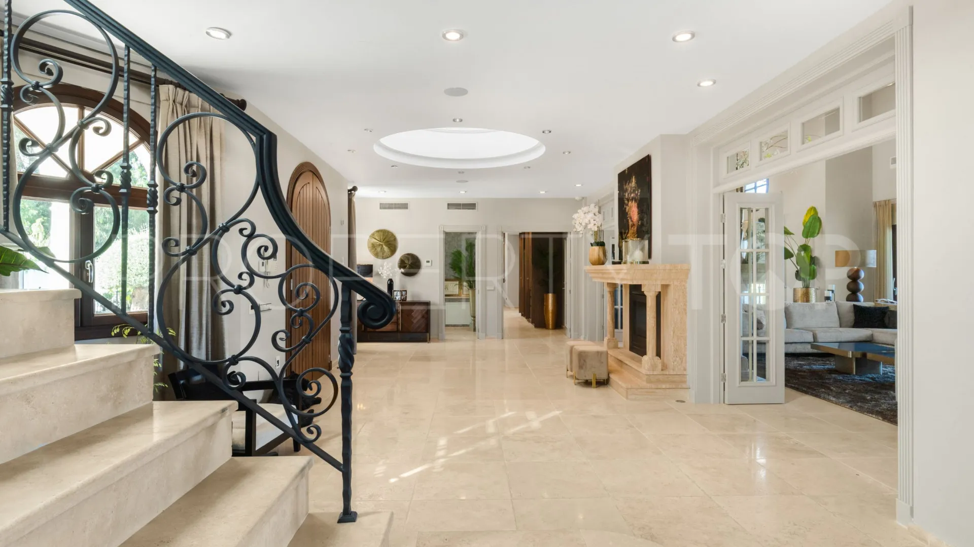 Villa de 7 dormitorios en venta en Benahavis