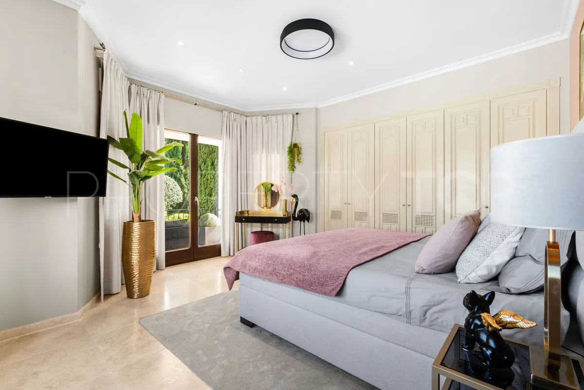 Villa de 7 dormitorios en venta en Benahavis