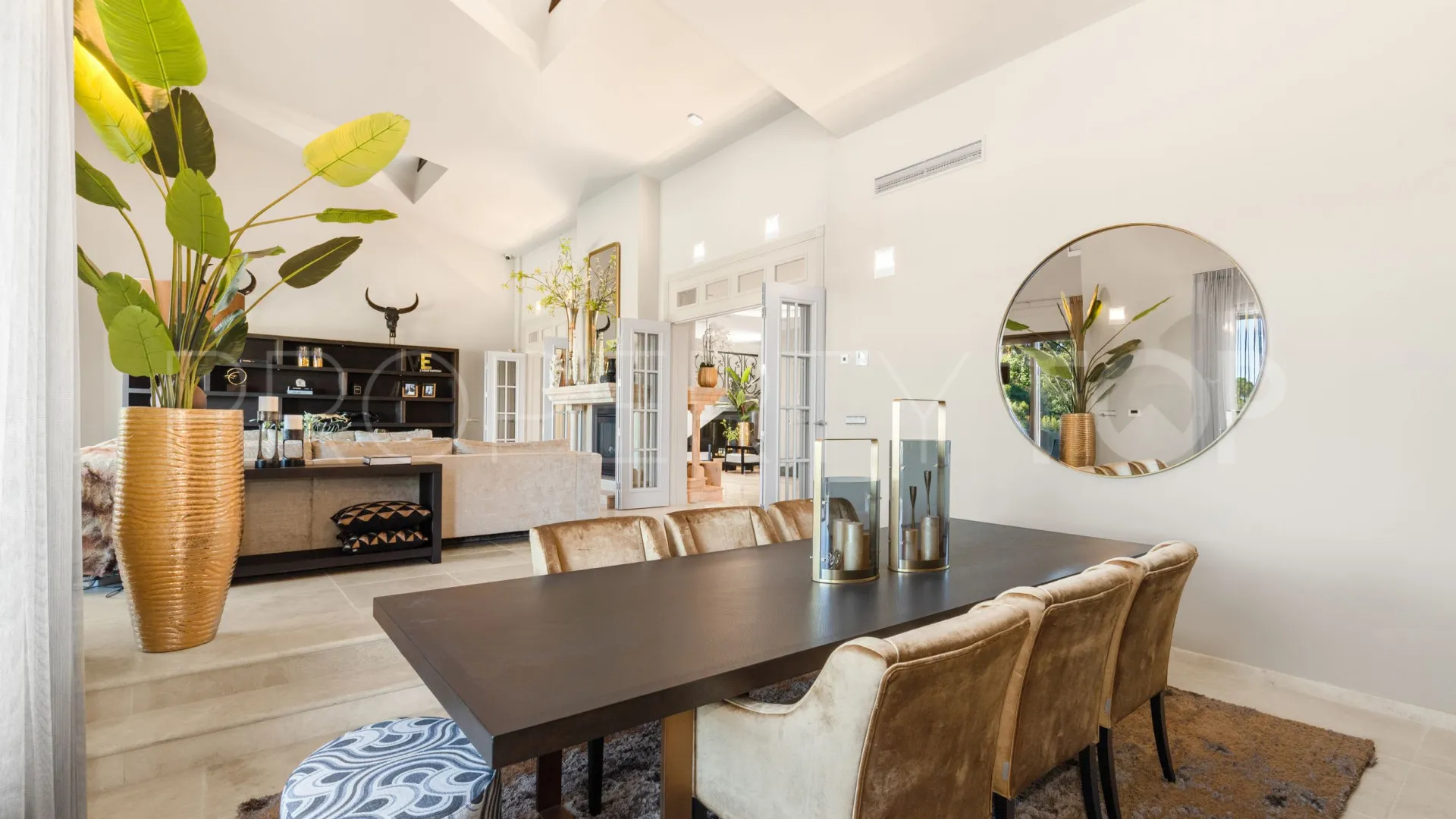 Villa de 7 dormitorios en venta en Benahavis