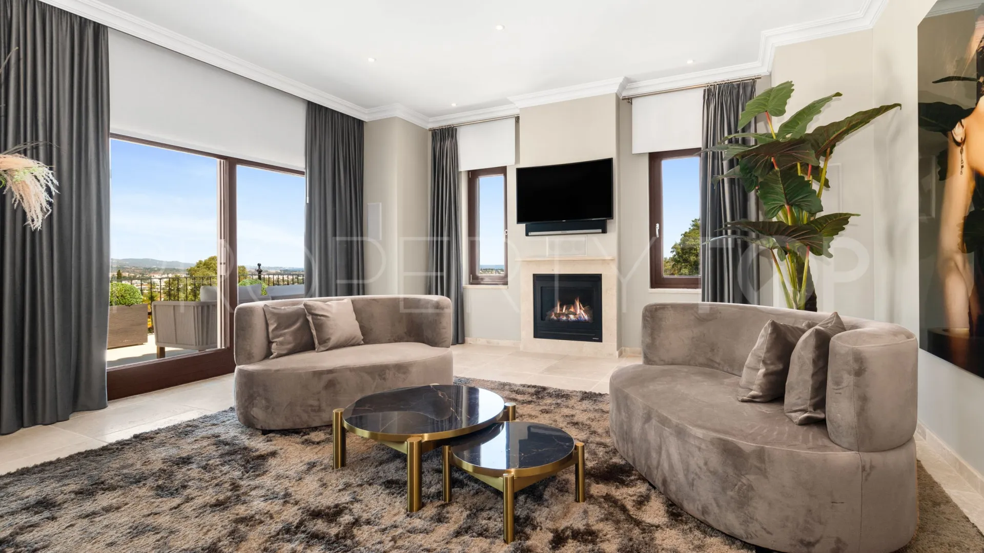 Villa de 7 dormitorios en venta en Benahavis