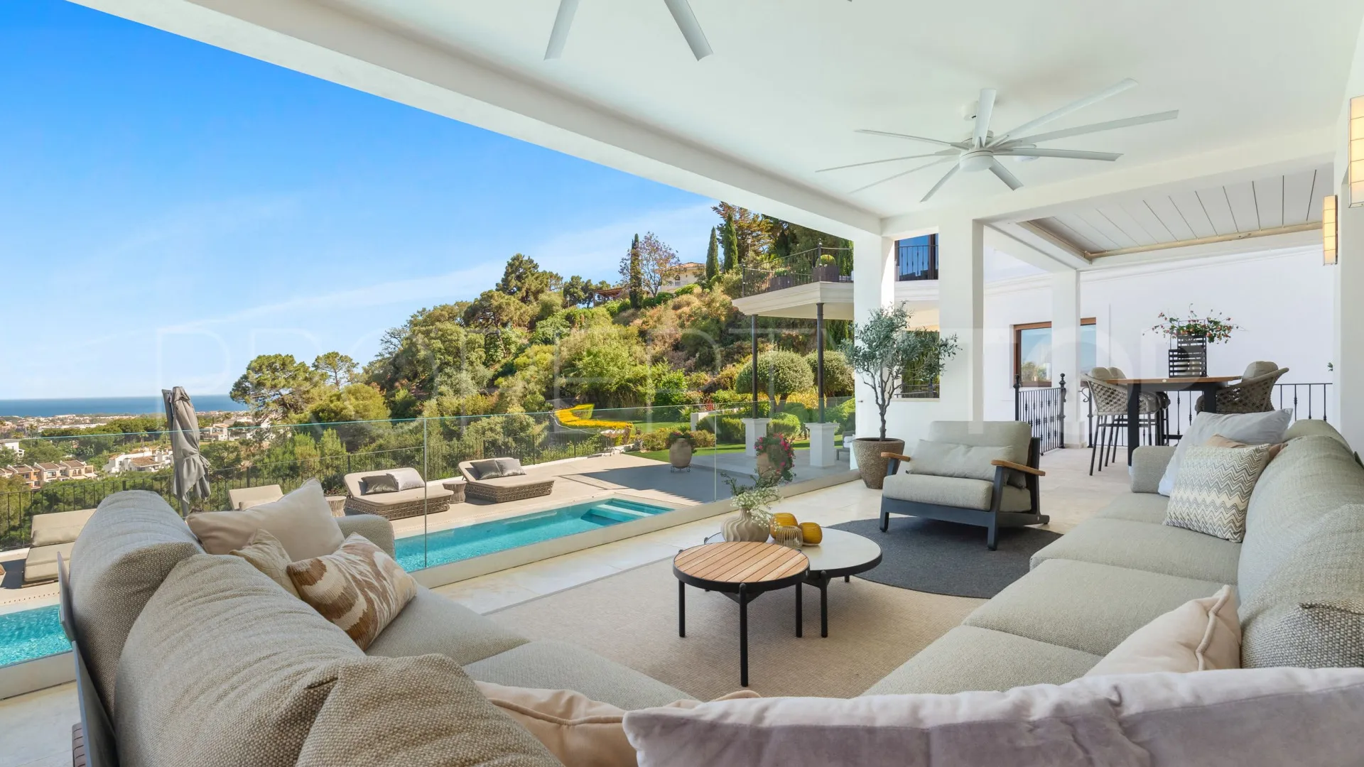 Villa de 7 dormitorios en venta en Benahavis