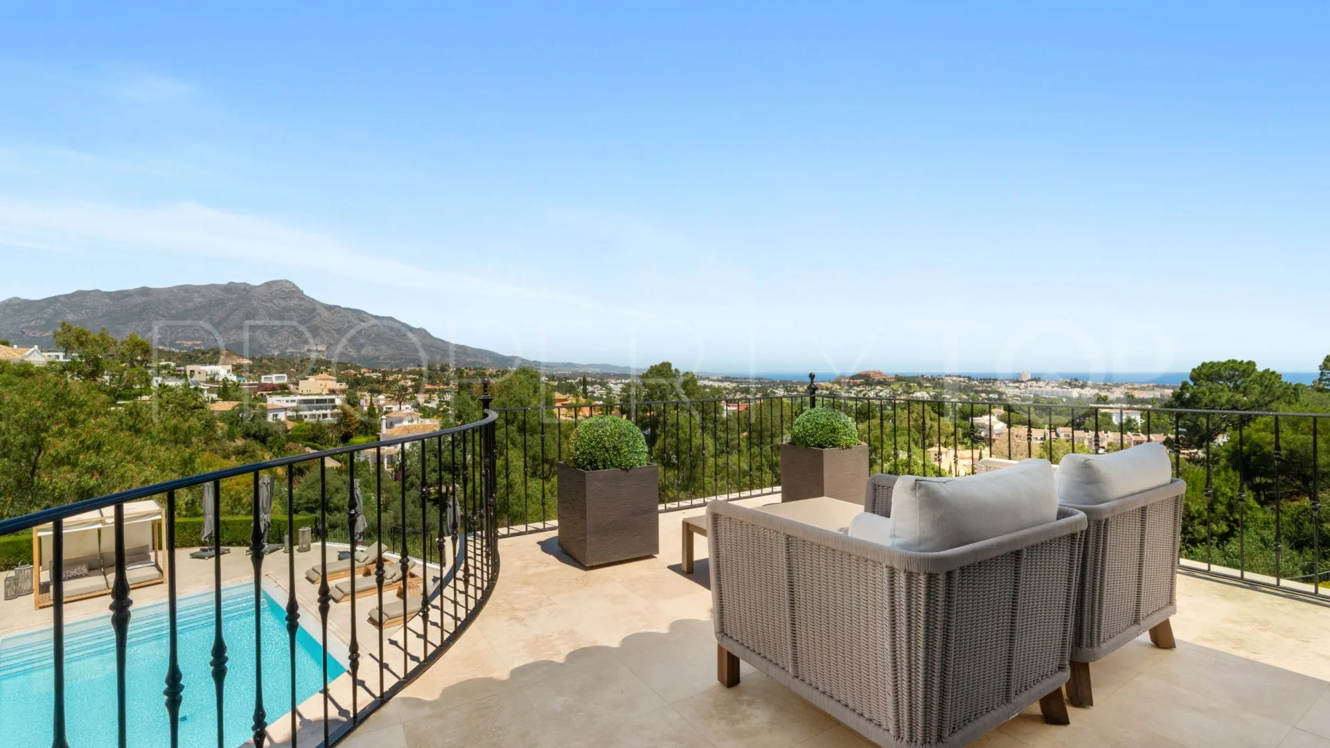 Villa de 7 dormitorios en venta en Benahavis