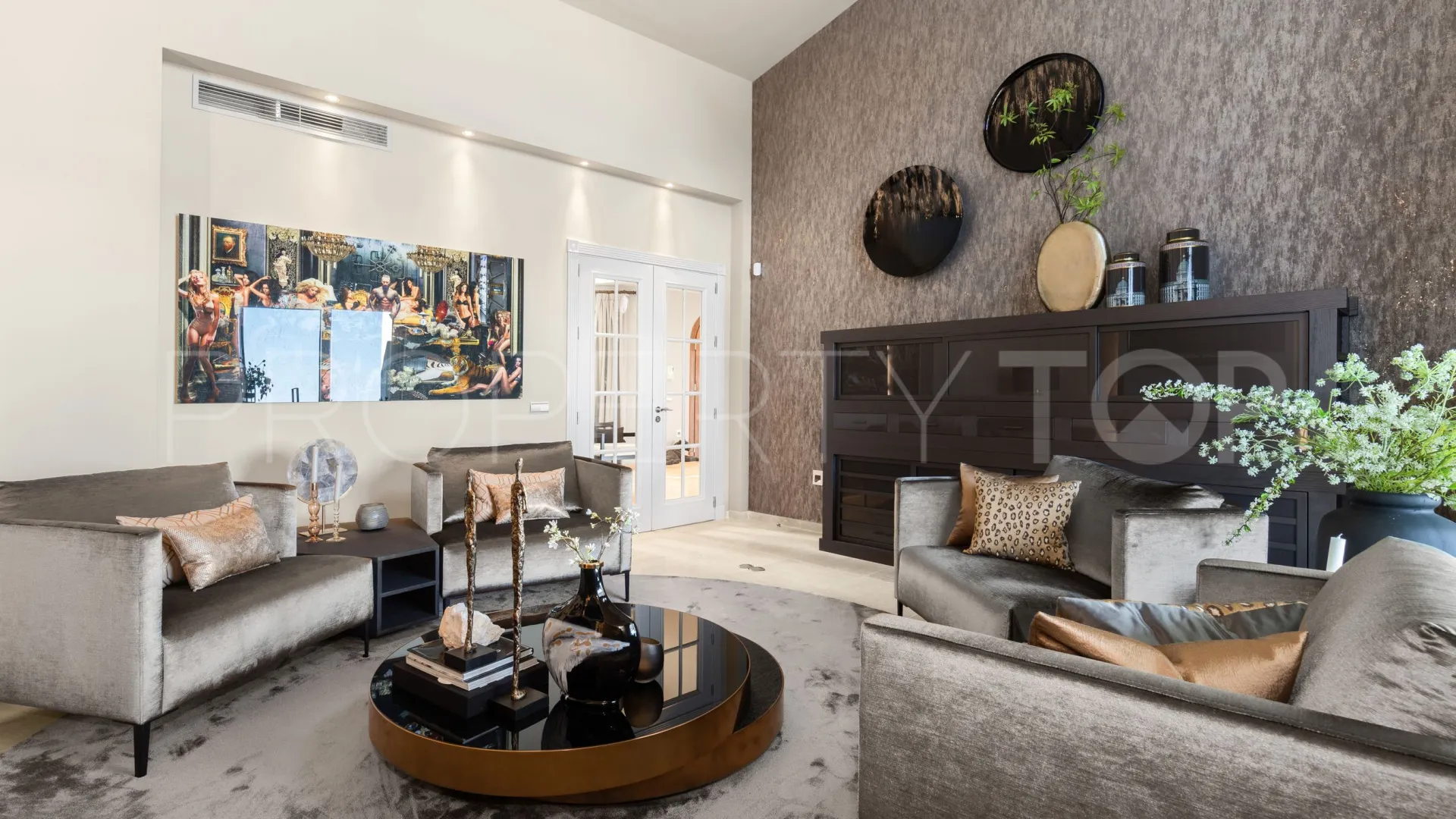 Villa de 7 dormitorios en venta en Benahavis