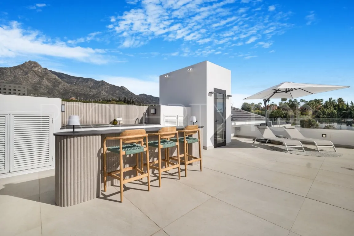 For sale villa with 6 bedrooms in Marbella