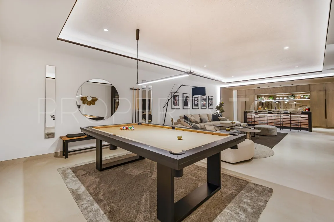 For sale villa with 6 bedrooms in Marbella