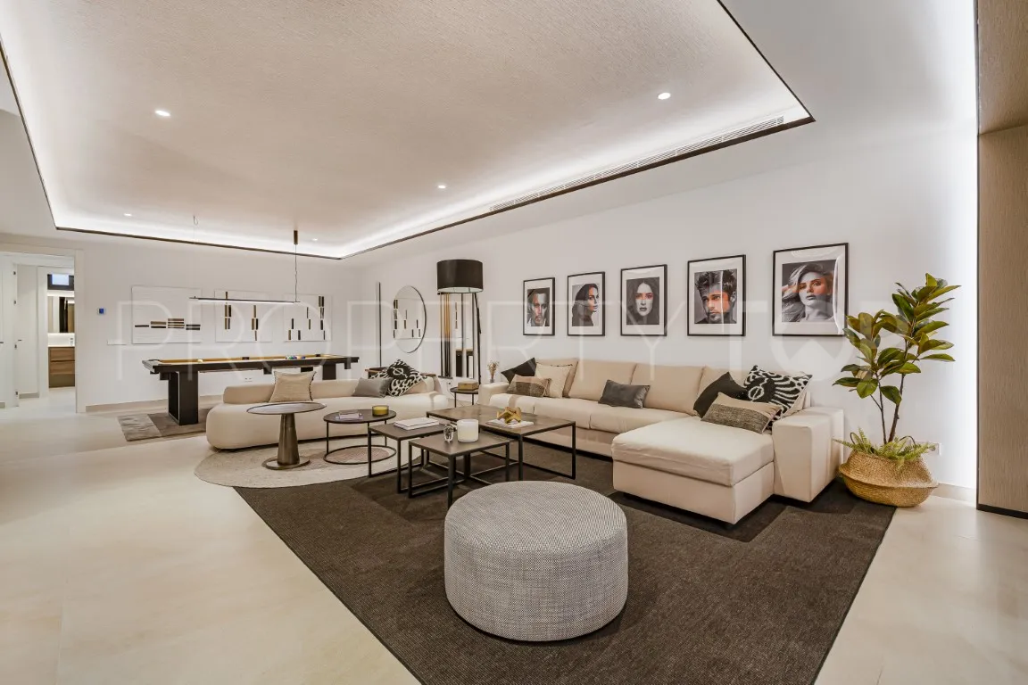 For sale villa with 6 bedrooms in Marbella