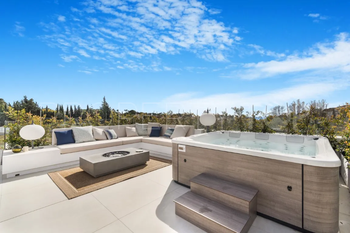 For sale villa with 6 bedrooms in Marbella