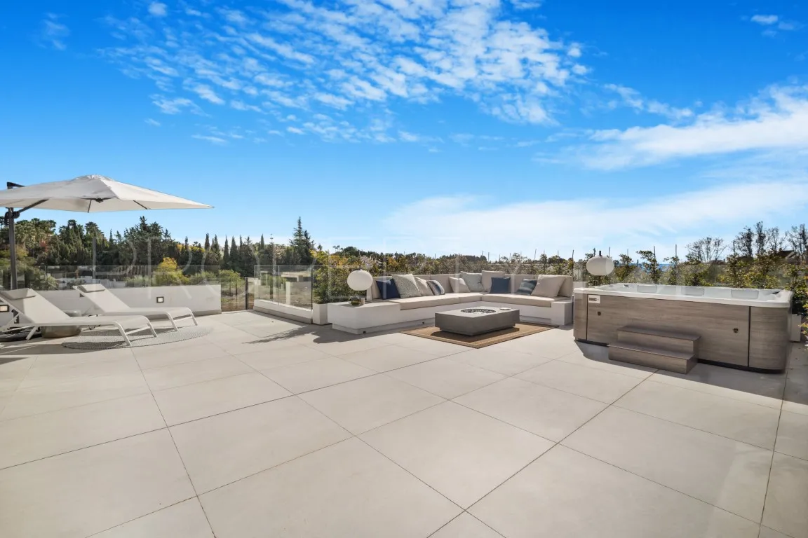 For sale villa with 6 bedrooms in Marbella