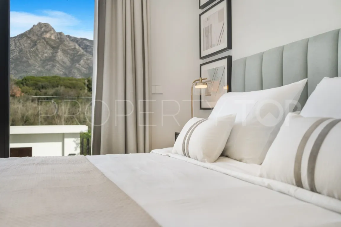 For sale villa with 6 bedrooms in Marbella