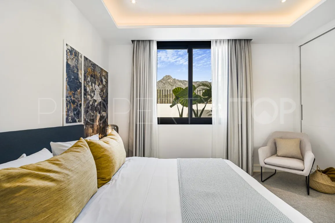 For sale villa with 6 bedrooms in Marbella