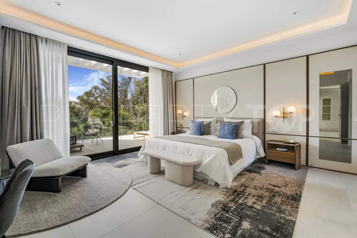 For sale villa with 6 bedrooms in Marbella