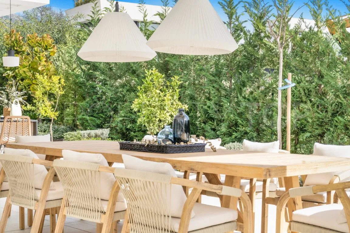 For sale villa with 6 bedrooms in Marbella