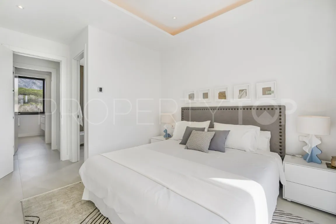 For sale villa with 6 bedrooms in Marbella