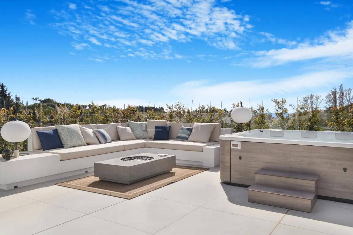 For sale villa with 6 bedrooms in Marbella