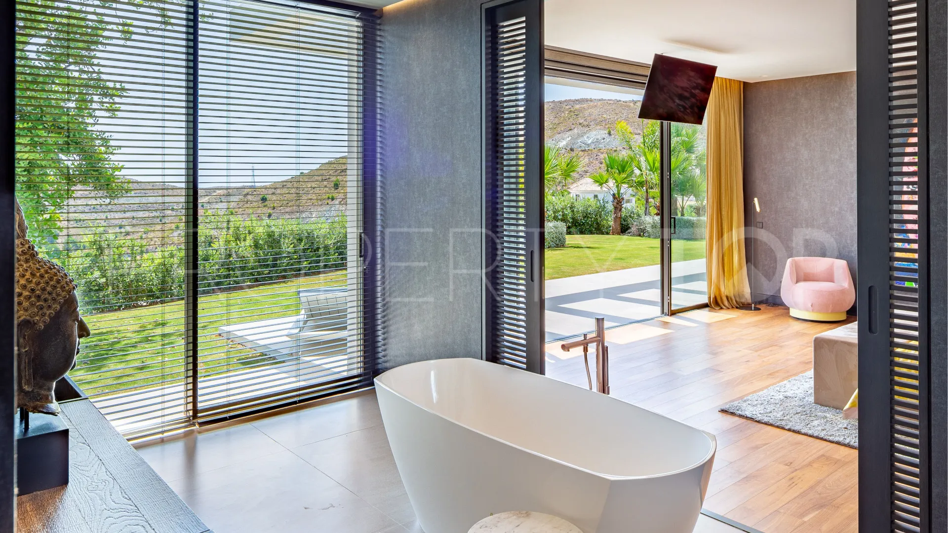 Villa with 6 bedrooms for sale in Benahavis