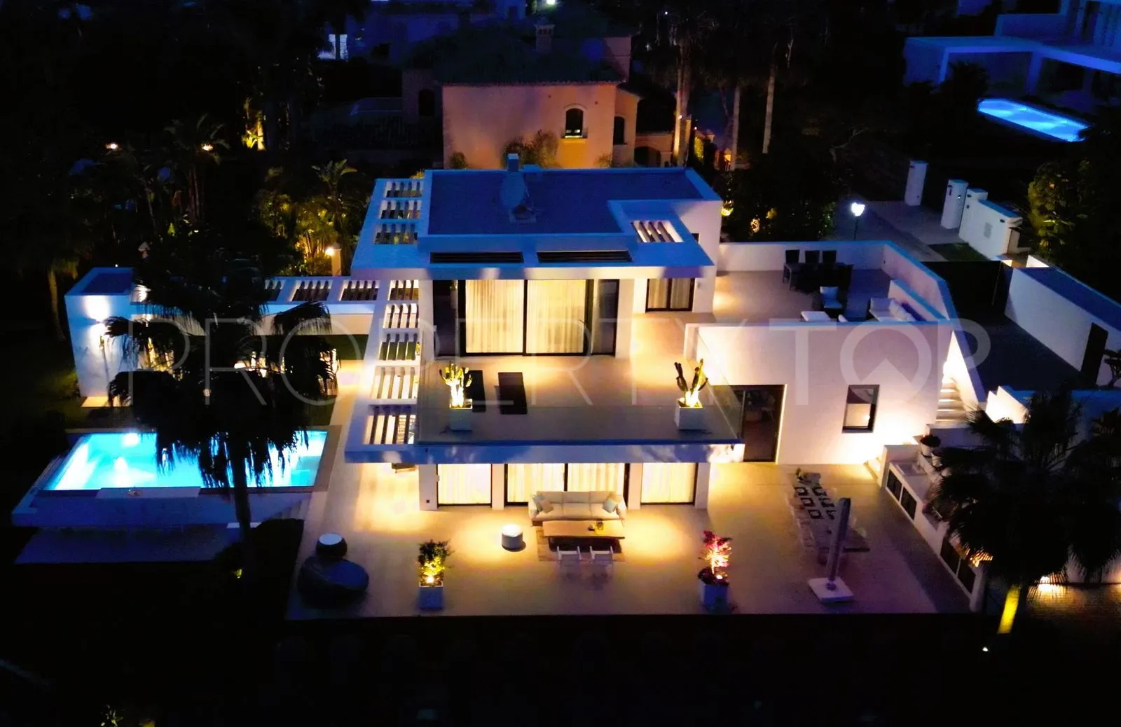 Villa en venta en Benahavis de 4 dormitorios