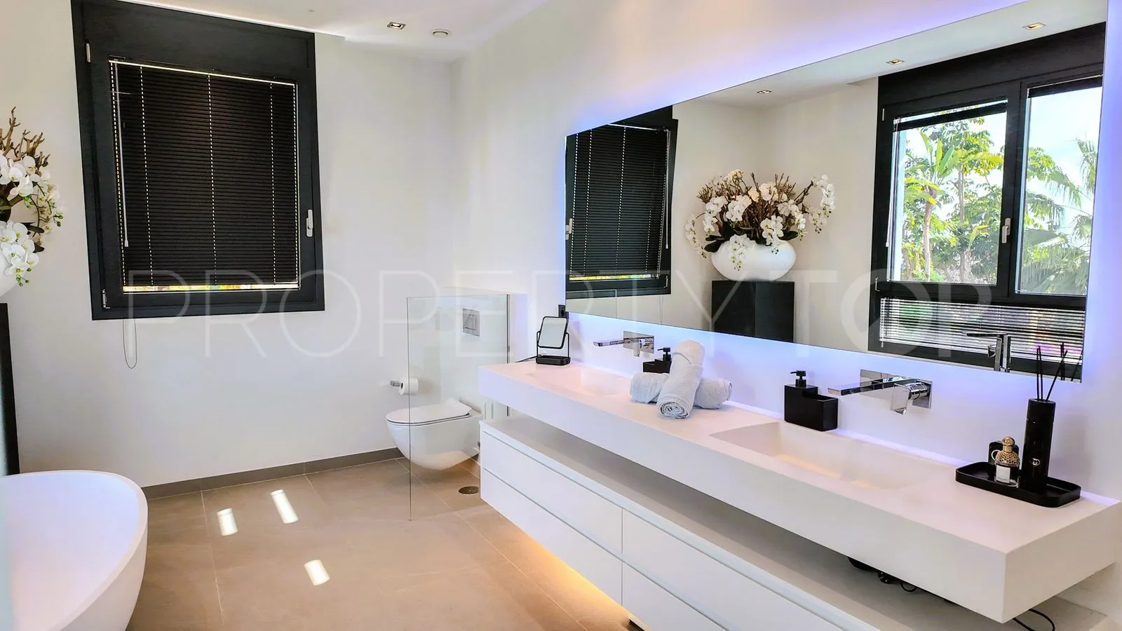 Villa en venta en Benahavis de 4 dormitorios