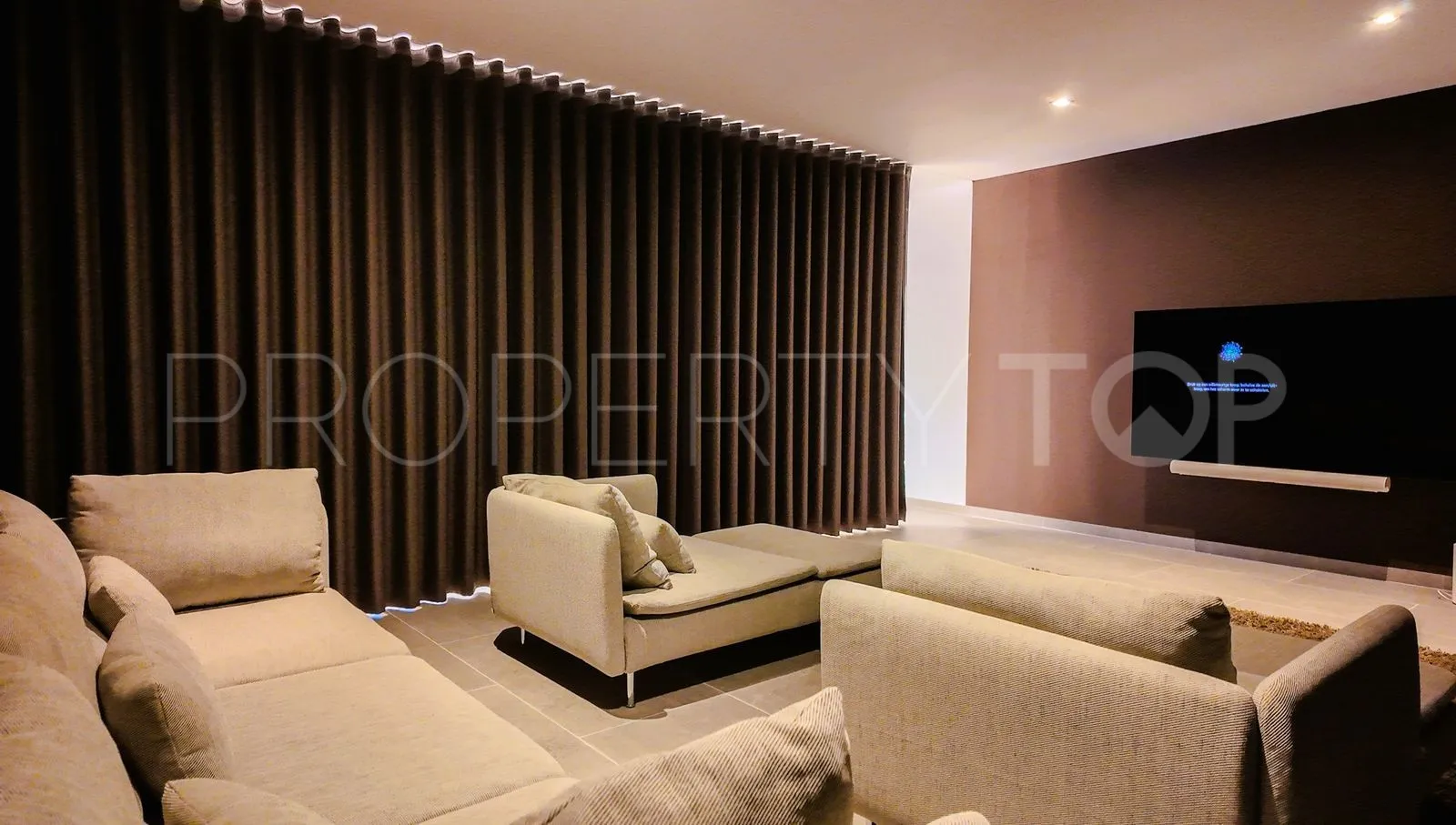 Villa en venta en Benahavis de 4 dormitorios