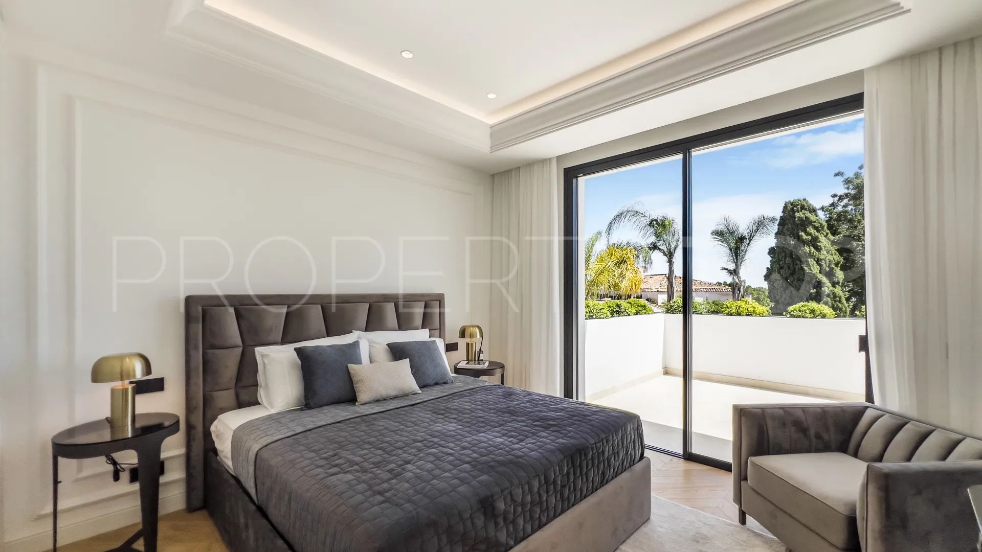 Comprar villa en Marbella Golden Mile con 6 dormitorios