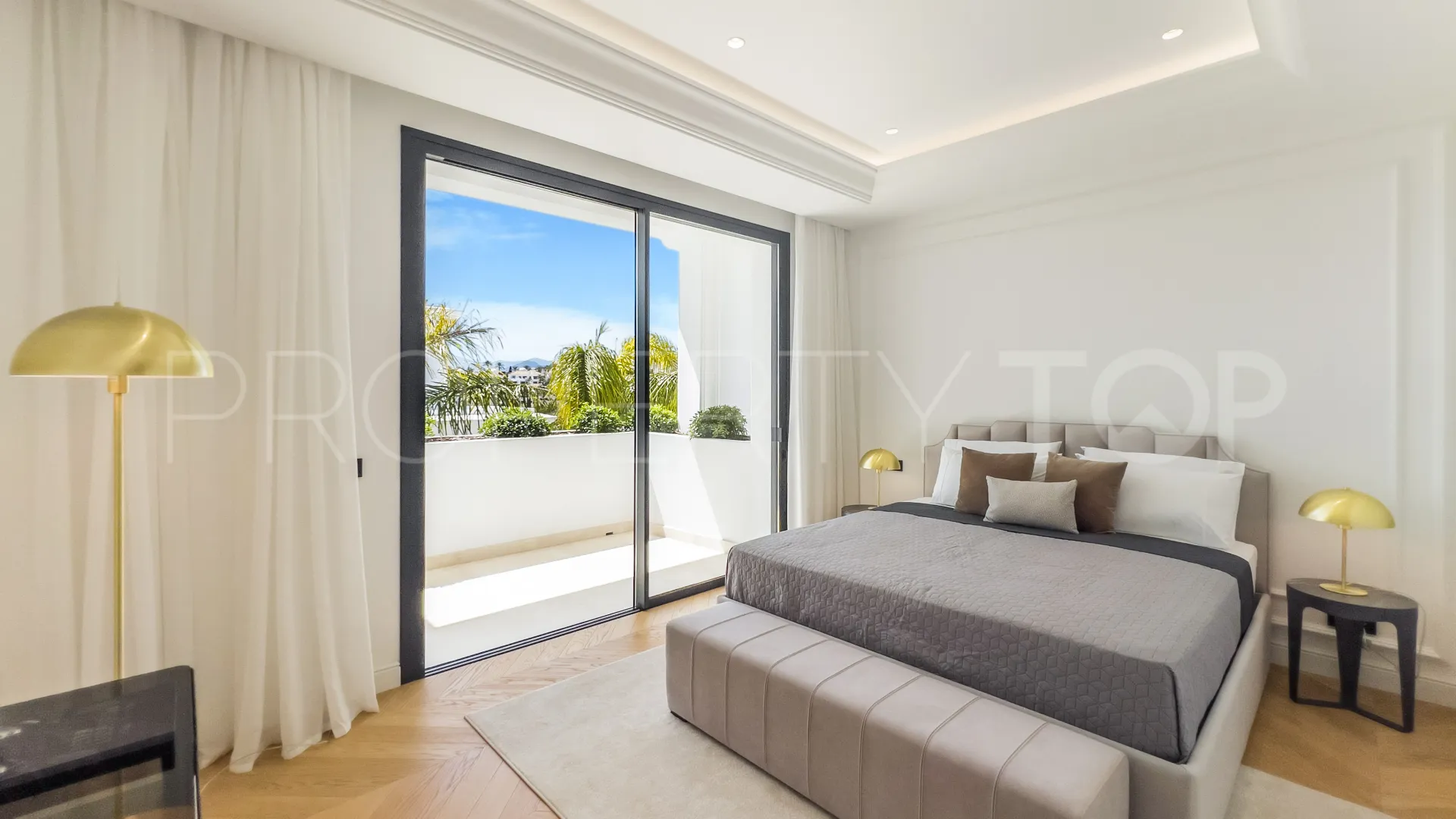 Comprar villa en Marbella Golden Mile con 6 dormitorios