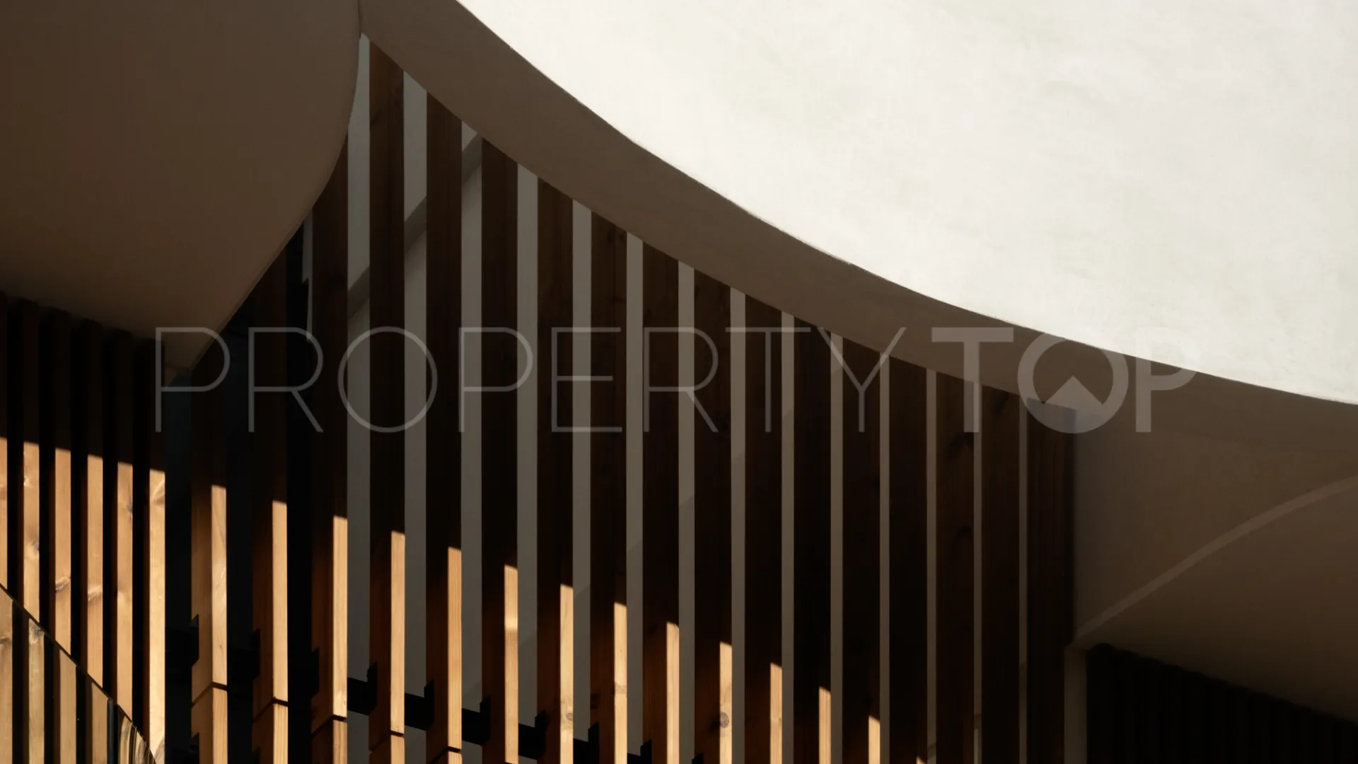 Buy penthouse in Sotogrande Alto
