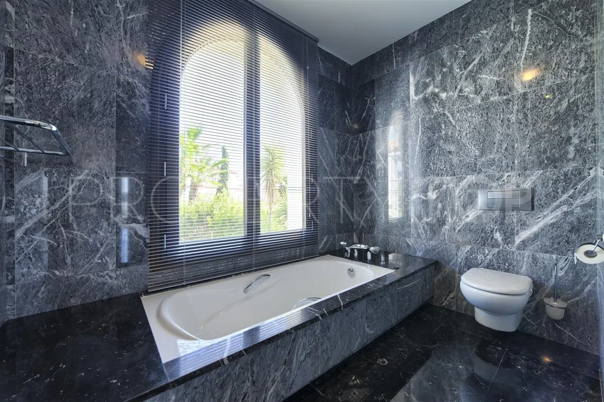 6 bedrooms villa for sale in Los Flamingos