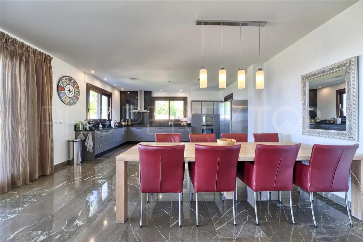 6 bedrooms villa for sale in Los Flamingos