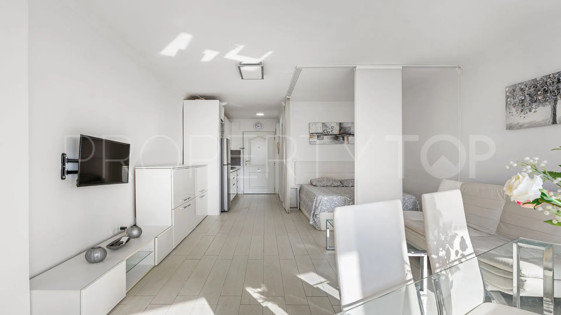 Studio for sale in Calahonda Playa