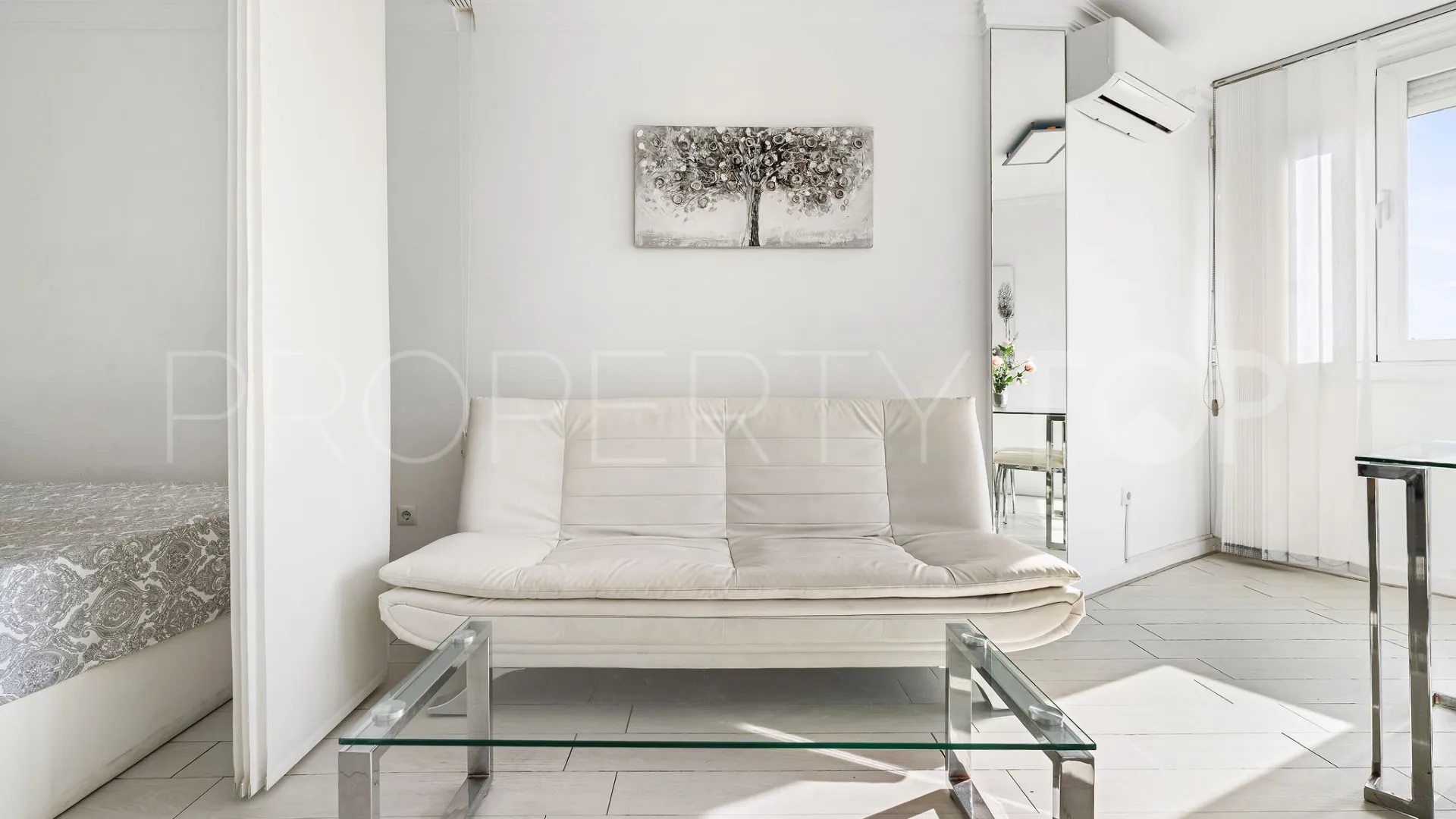 Studio for sale in Calahonda Playa