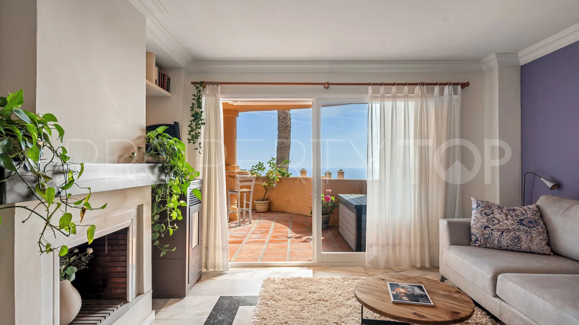 Se vende apartamento en Calahonda de 2 dormitorios