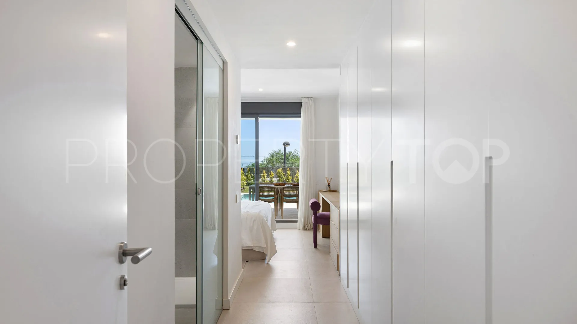 Buy Selwo ground floor apartment with 3 bedrooms