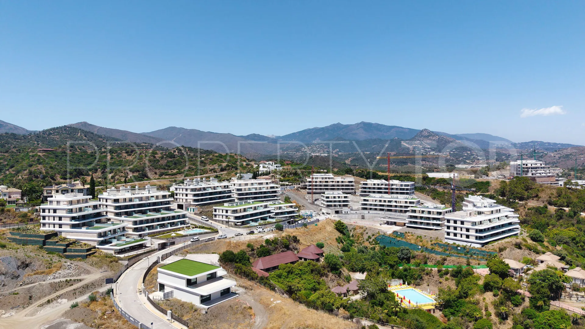 Buy Selwo ground floor apartment with 3 bedrooms